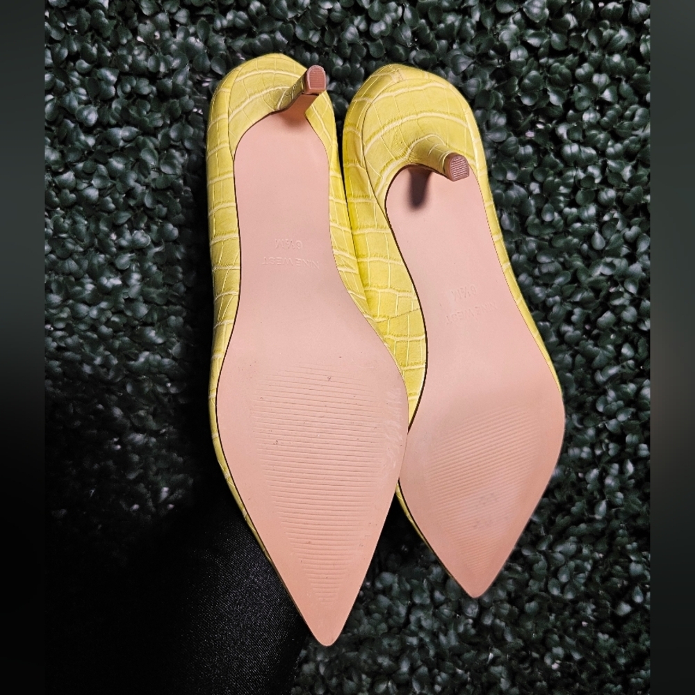 Nine West Yellow Croc-Patterned Heels - Picture 5 of 5